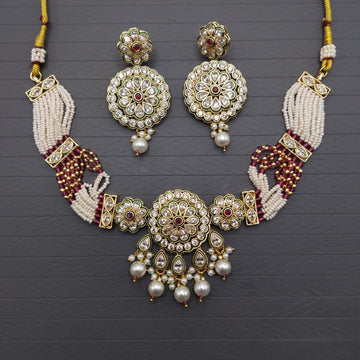 Traditional Kundan & Pearl Beaded Necklace Set for Women – Bridal & Party Wear Jewellery with Matching Earrings