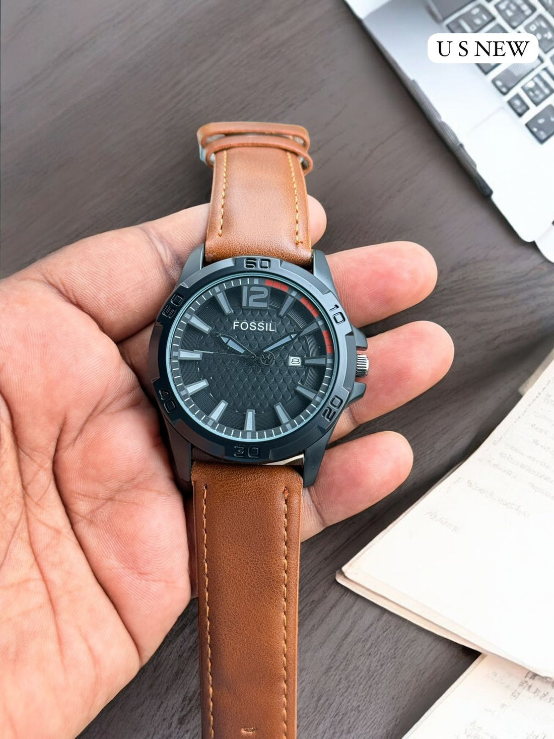 Fossil Men's Analog Black Dial Leather Strap Watch (FS5237 / Black Edition)