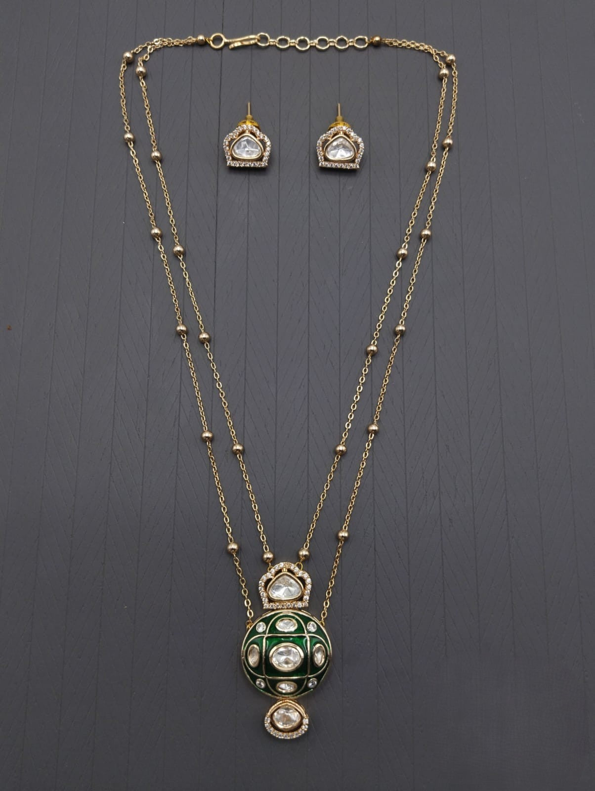 Green Enamel Gold-Plated Kundan Pendant Necklace Set with Matching Earrings