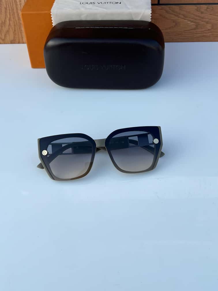 Premium Square Frame UV Protection Sunglasses | Gradient Lens | Unisex Luxury Style Shades