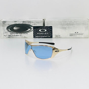 Oakley Gold Frame Sunglasses with Pink Prizm Lens (Unisex)