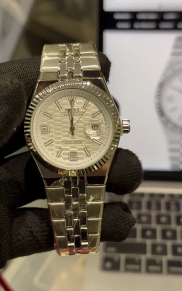 Men’s Luxury Silver Stainless Steel Analog Watch | Premium Textured Dial & Date Display